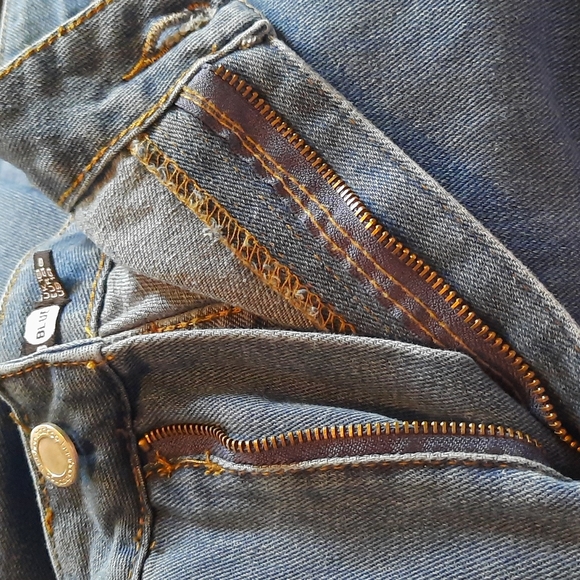 Plus High Rise Mom 👖 14 - Picture 6 of 10